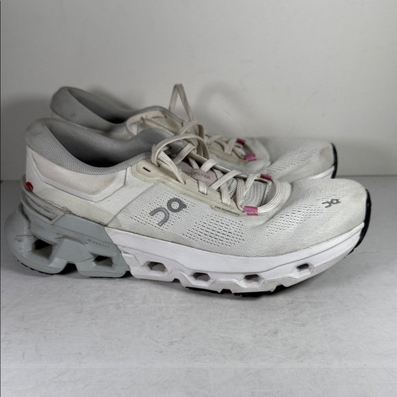 On Running Cloud Flyer Women's 9 White and Gray Athletic Shoes S4 - Picture 1 of 7